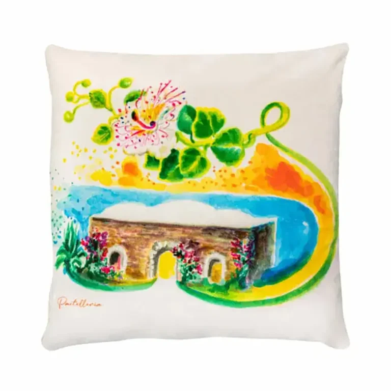 Cuscino in velluto con disegno ad acquerello di un dammuso di Pantelleria